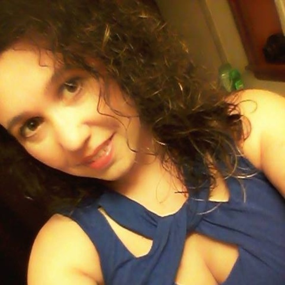 Meet your Posher, Jessica! <3 - Picture 1 of 2